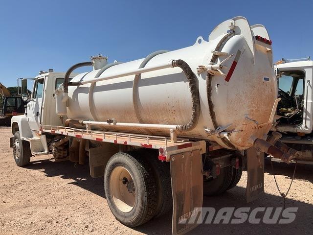 Ford LN8000F Kombinuotos paskirties / vakuuminiai sunkvežimiai