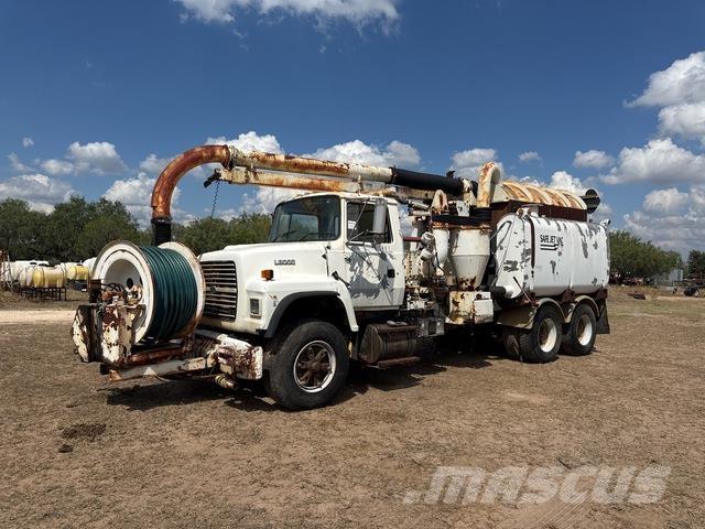 Ford LNT8000F Vikšriniai ekskavatoriai