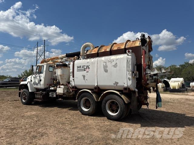 Ford LNT8000F Vikšriniai ekskavatoriai