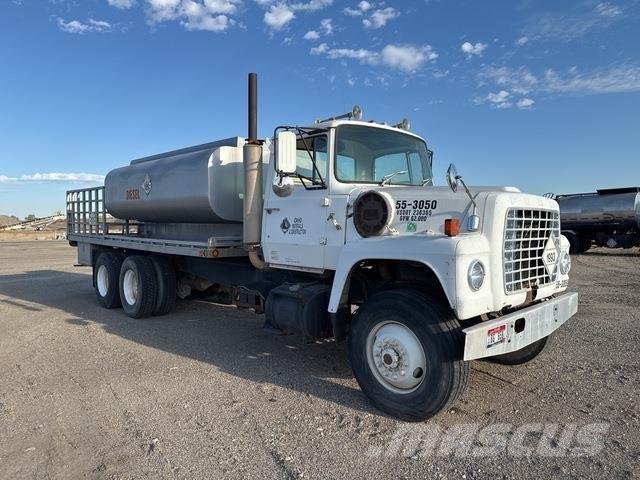 Ford LT8000 Automobilinės cisternos