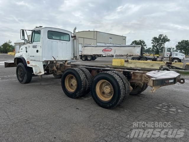 Ford LTS9000 Kabinos ir salonai