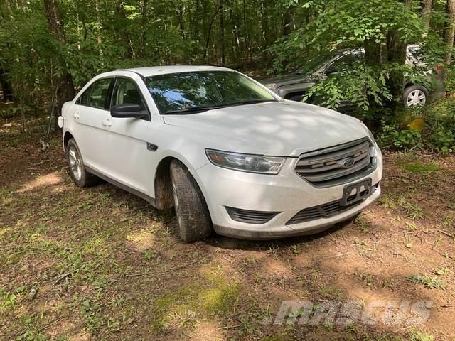 Ford Taurus Lengvieji automobiliai