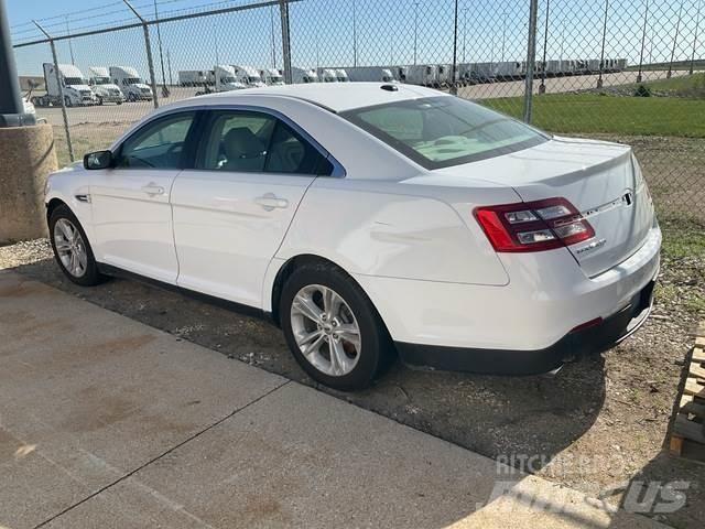 Ford Taurus Lengvieji automobiliai