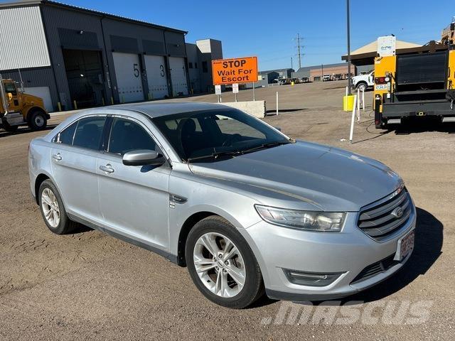 Ford Taurus Lengvieji automobiliai