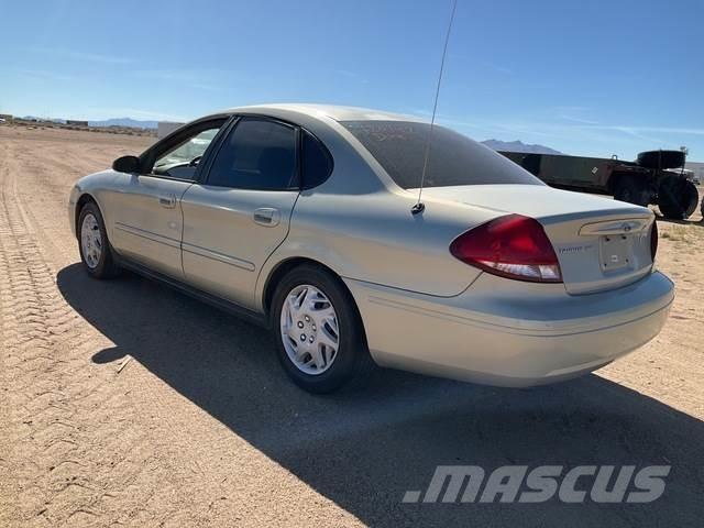 Ford Taurus SE Lengvieji automobiliai