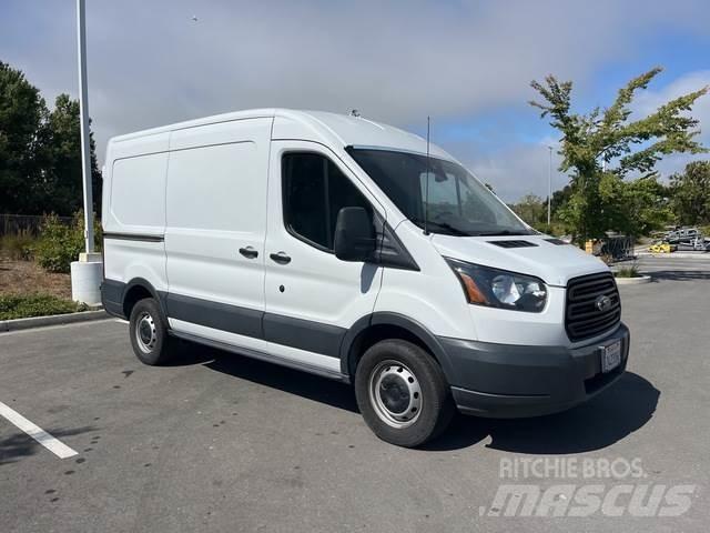 Ford Transit Krovininiai furgonai
