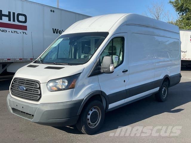 Ford Transit Sunkvežimiai su dengtu kėbulu