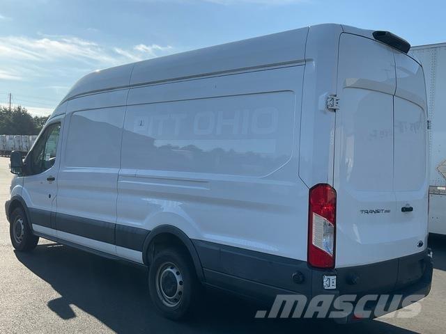 Ford Transit Sunkvežimiai su dengtu kėbulu