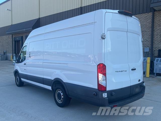 Ford Transit Sunkvežimiai su dengtu kėbulu