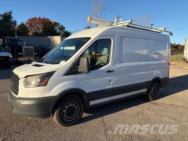 Ford Transit Krovininiai furgonai