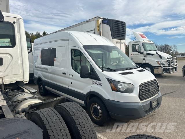 Ford Transit Krovininiai furgonai