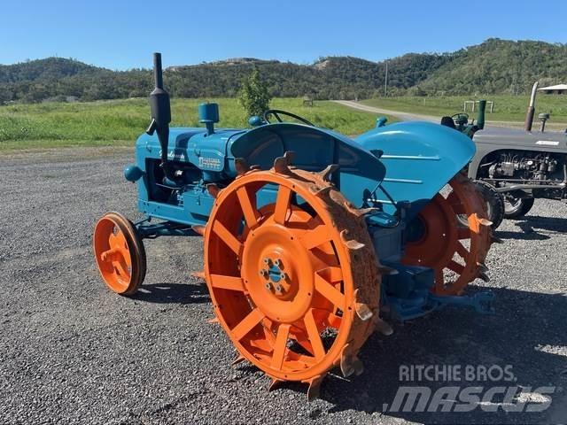 Fordson Major Statyba - Kita