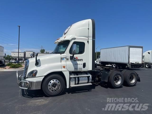 Freightliner  Naudoti vilkikai