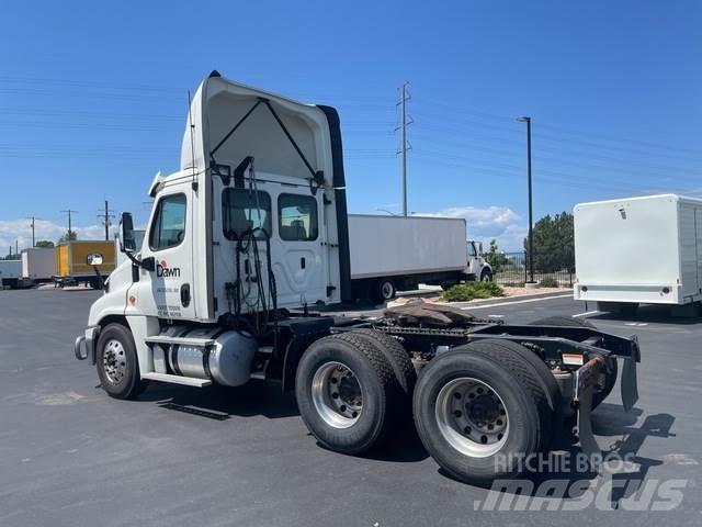 Freightliner  Naudoti vilkikai