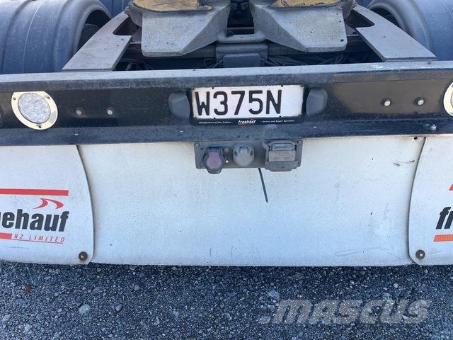 Fruehauf  Priekabos su tentu