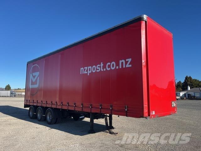 Fruehauf  Priekabos su tentu