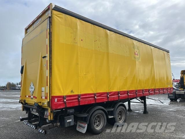 Fruehauf FBC Priekabos su tentu