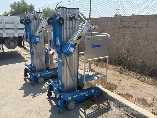 Genie AWP-25S Vertikalūs stiebiniai keltuvai