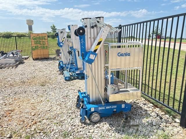 Genie AWP-25S Vertikalūs stiebiniai keltuvai