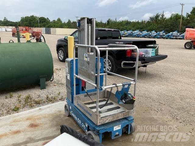 Genie GR-20 Vertikalūs stiebiniai keltuvai