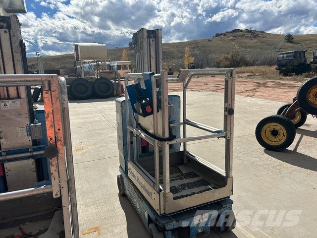 Genie GR-20 Vertikalūs stiebiniai keltuvai