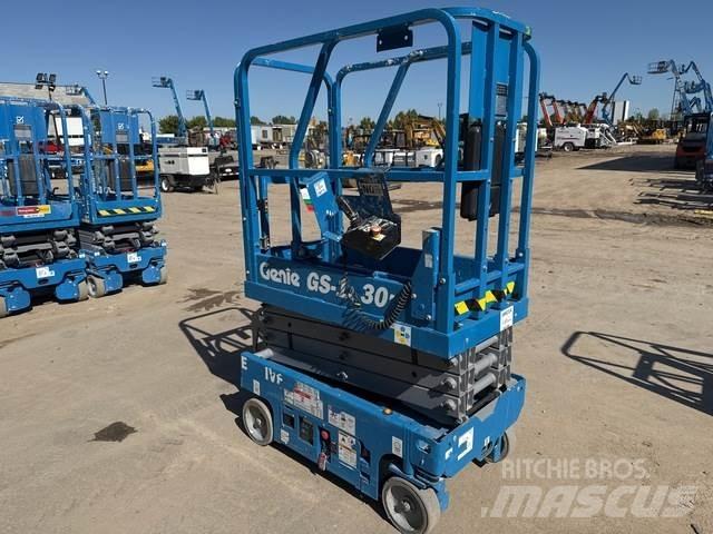 Genie GS-1330M Žirkliniai keltuvai