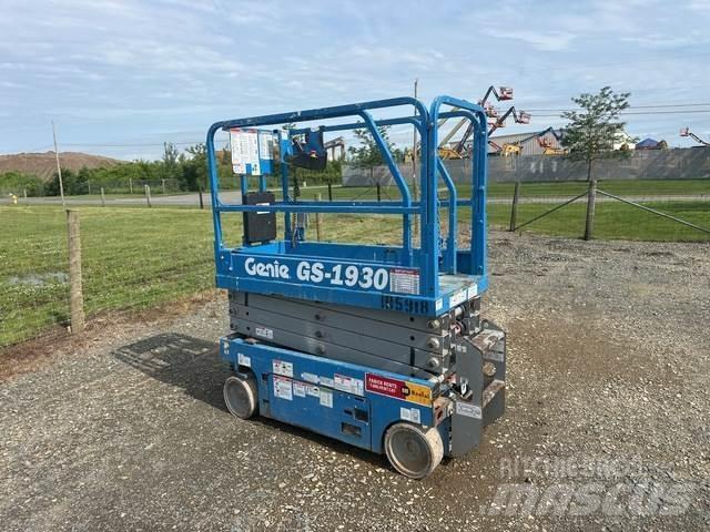 Genie GS-1930 Žirkliniai keltuvai
