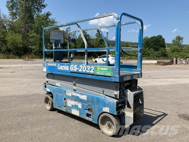 Genie GS-2032 Žirkliniai keltuvai