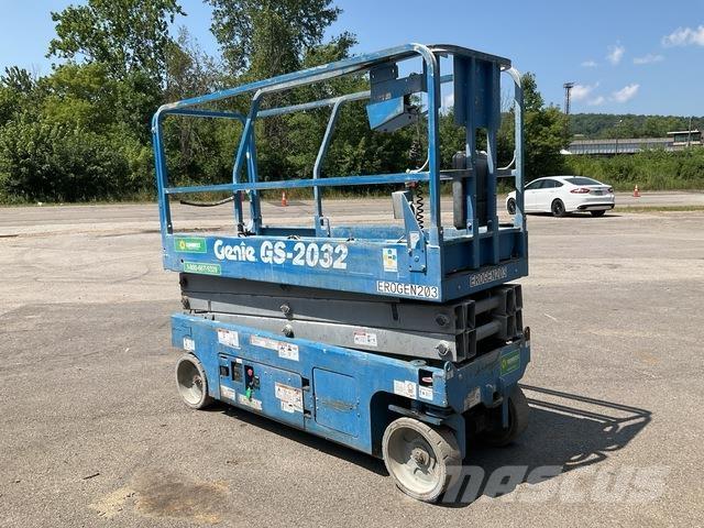 Genie GS-2032 Žirkliniai keltuvai