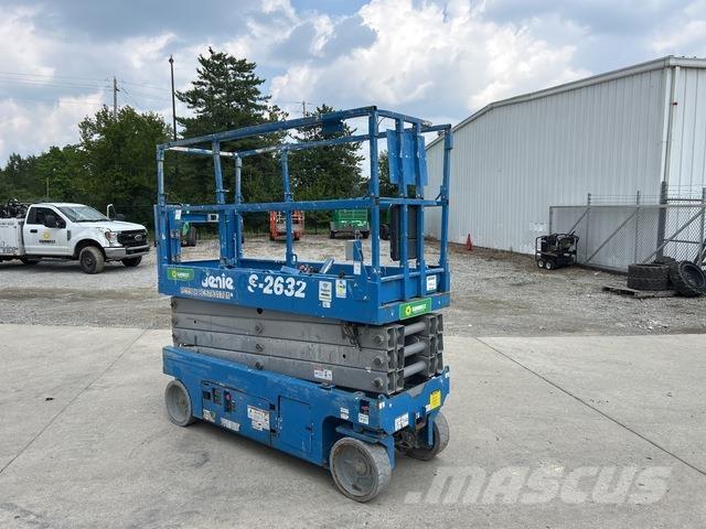 Genie GS-2632 Žirkliniai keltuvai