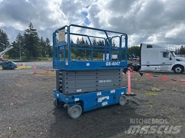 Genie GS-4047 Žirkliniai keltuvai