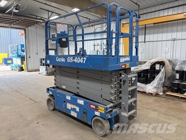 Genie GS-4047 Žirkliniai keltuvai