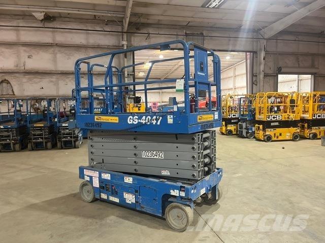 Genie GS-4047 Žirkliniai keltuvai