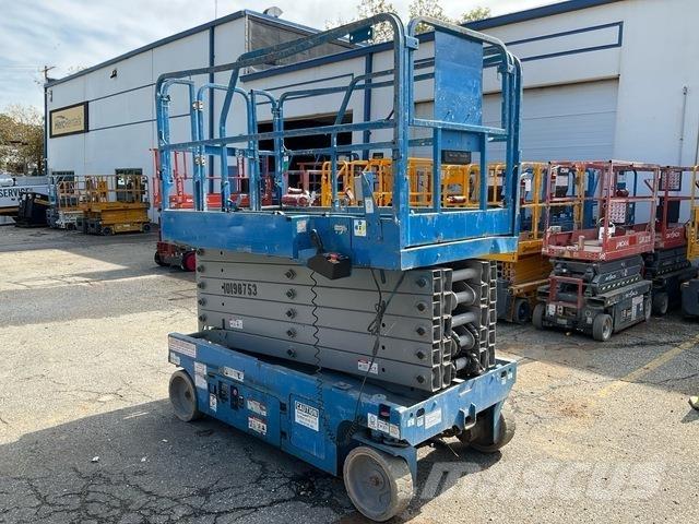 Genie GS-4047 Žirkliniai keltuvai
