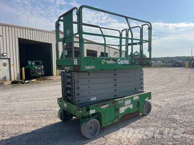 Genie GS-4047 Žirkliniai keltuvai