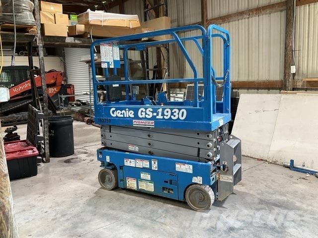 Genie GS1930 Žirkliniai keltuvai