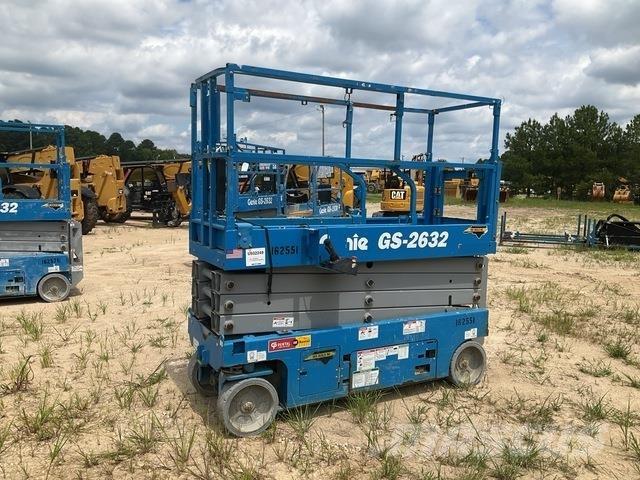Genie GS2632 Žirkliniai keltuvai