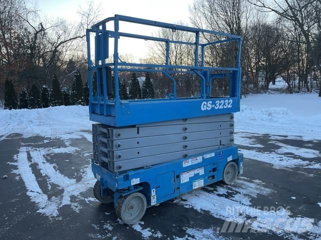 Genie GS3232 Žirkliniai keltuvai