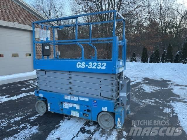 Genie GS3232 Žirkliniai keltuvai
