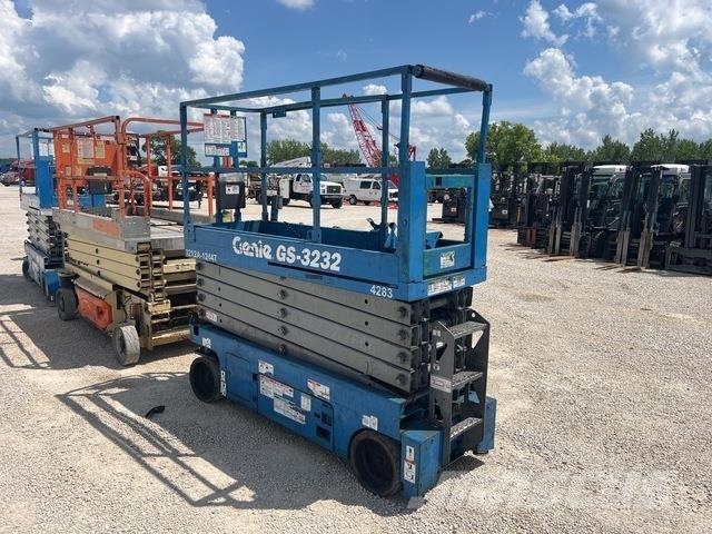 Genie GS3232 Žirkliniai keltuvai