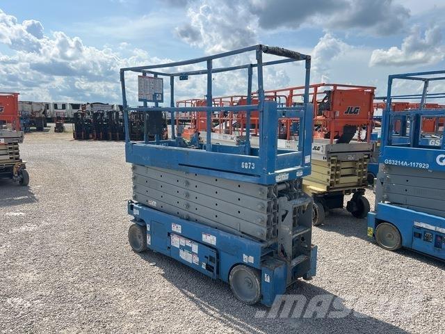 Genie GS3232 Žirkliniai keltuvai