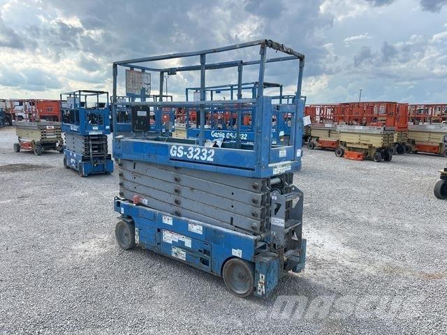 Genie GS3232 Žirkliniai keltuvai