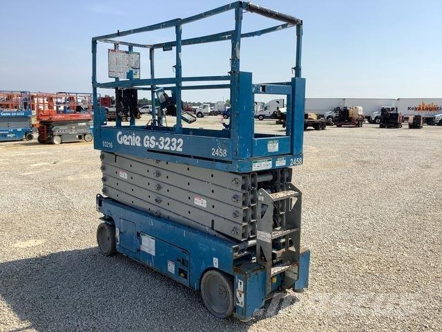 Genie GS3232 Žirkliniai keltuvai
