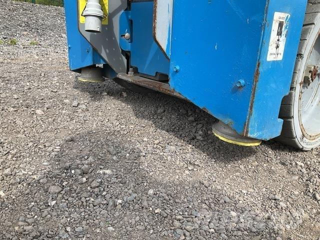 Genie GS3232 Žirkliniai keltuvai