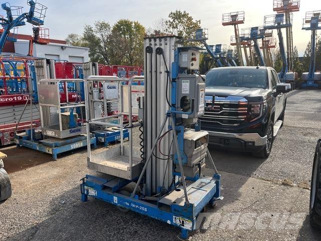 Genie IWP-25S Vertikalūs stiebiniai keltuvai