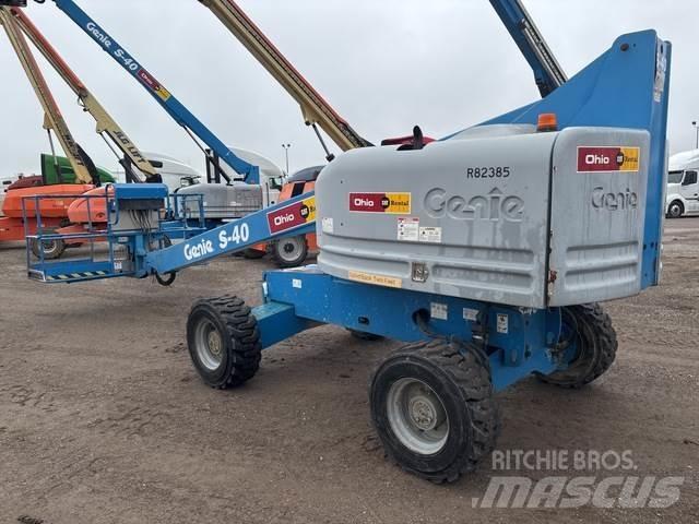 Genie S-40 Statyba - Kita