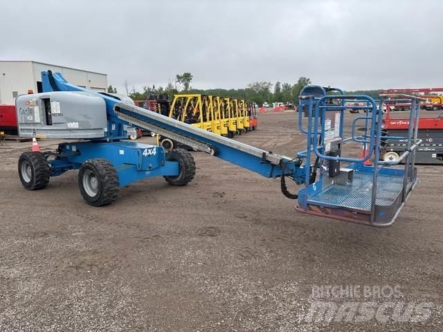 Genie S-40 Statyba - Kita
