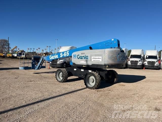 Genie S-65 Statyba - Kita