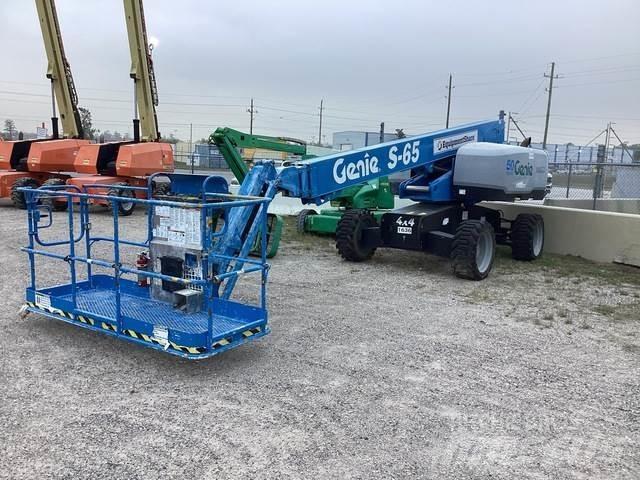 Genie S-65 Statyba - Kita
