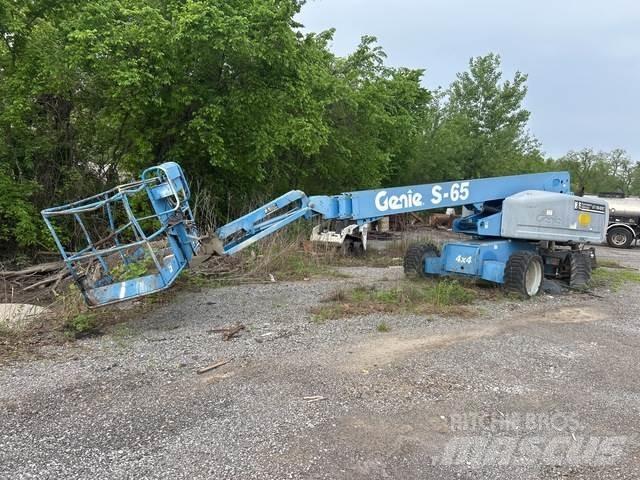 Genie S-65 Statyba - Kita